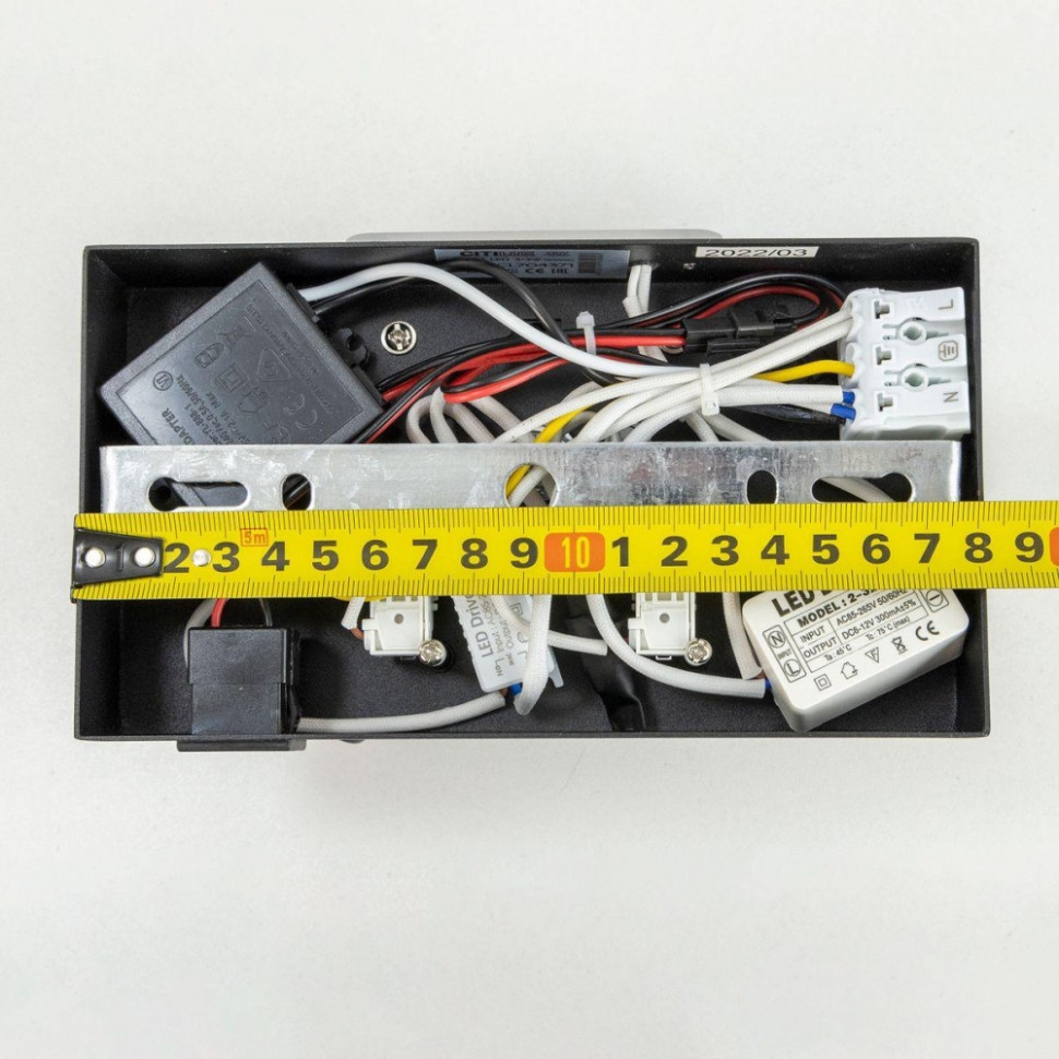 Спот с беспроводной зарядкой для смартфонов Qi и USB выходом Citilux Декарт CL704371, цвет черный - фото 2